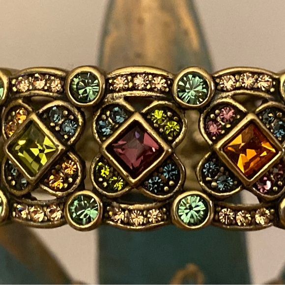 Heidi Daus Color Burst Swarovski 360 Bangle Bracelet - Picture 13 of 16